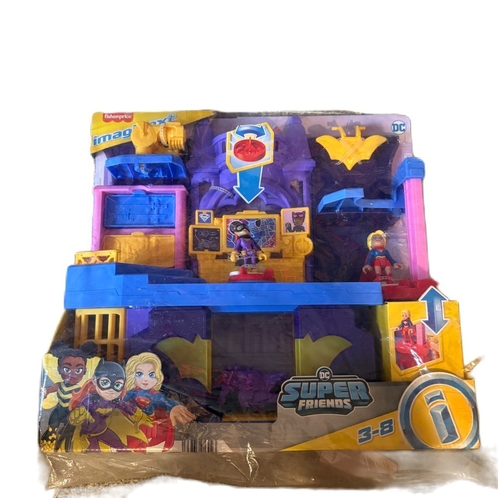 Fisher-Price Imaginext Super Friends Playset Batgirl Hideout W/ 2 Figures NEW